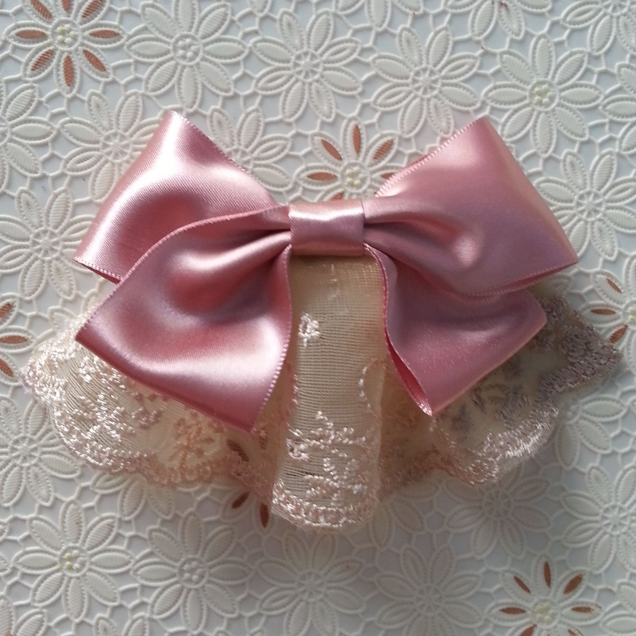 粉缎刺绣网纱蝴蝶结 进口缎带制成 名媛宫廷复古 蝴蝶结发饰发卡