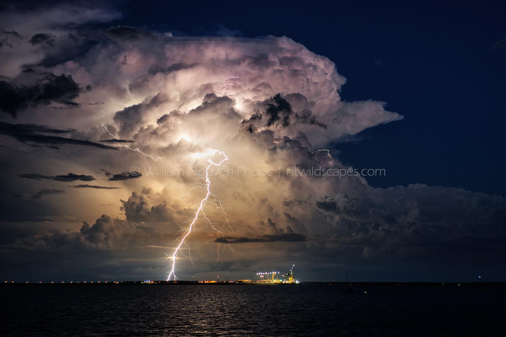 雷暴 photograph evening thunderstorm by william nguyen