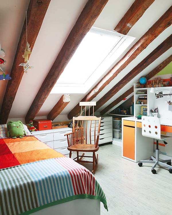 斜顶式阁楼&木制品装扮很赞