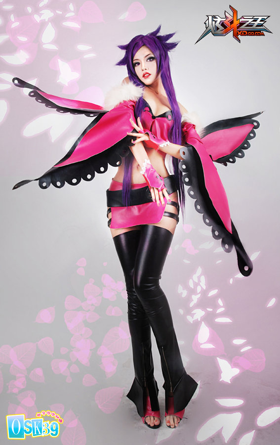 《炫斗之王》紫瞳cosplay