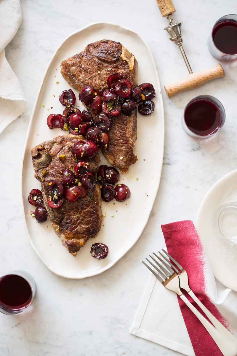 steak图画,steak简笔画 grilled new york steak with a cherry port compote recipe