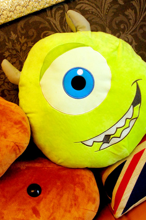 disney迪士尼怪物电力公司大眼仔怪兽大学独眼怪毛绒大抱枕