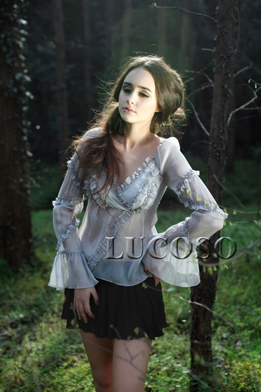 débora silva,dabora 德博拉·席尔瓦来自巴西,年仅16岁的嫩模,因