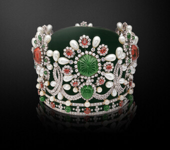 伊朗王后法拉赫巴列维(farah pahlavi)加冕时佩戴的王冠的模型,van