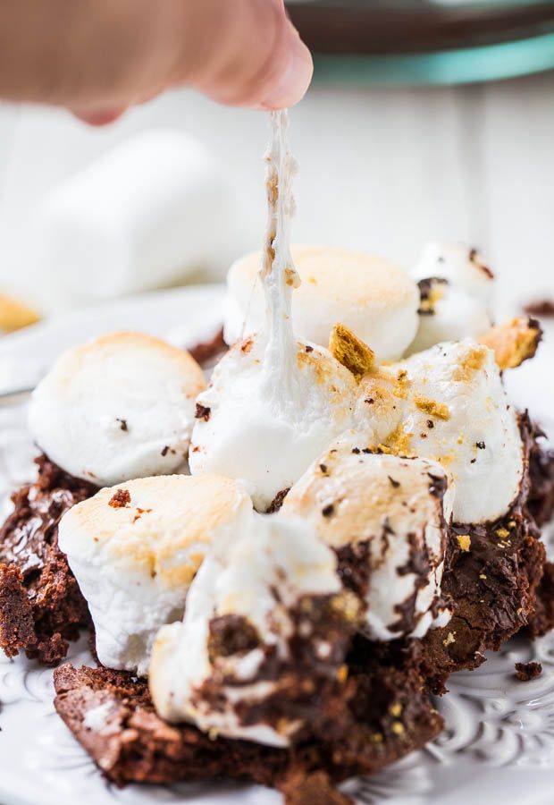 smores brownie pie - no campfire? no problem!