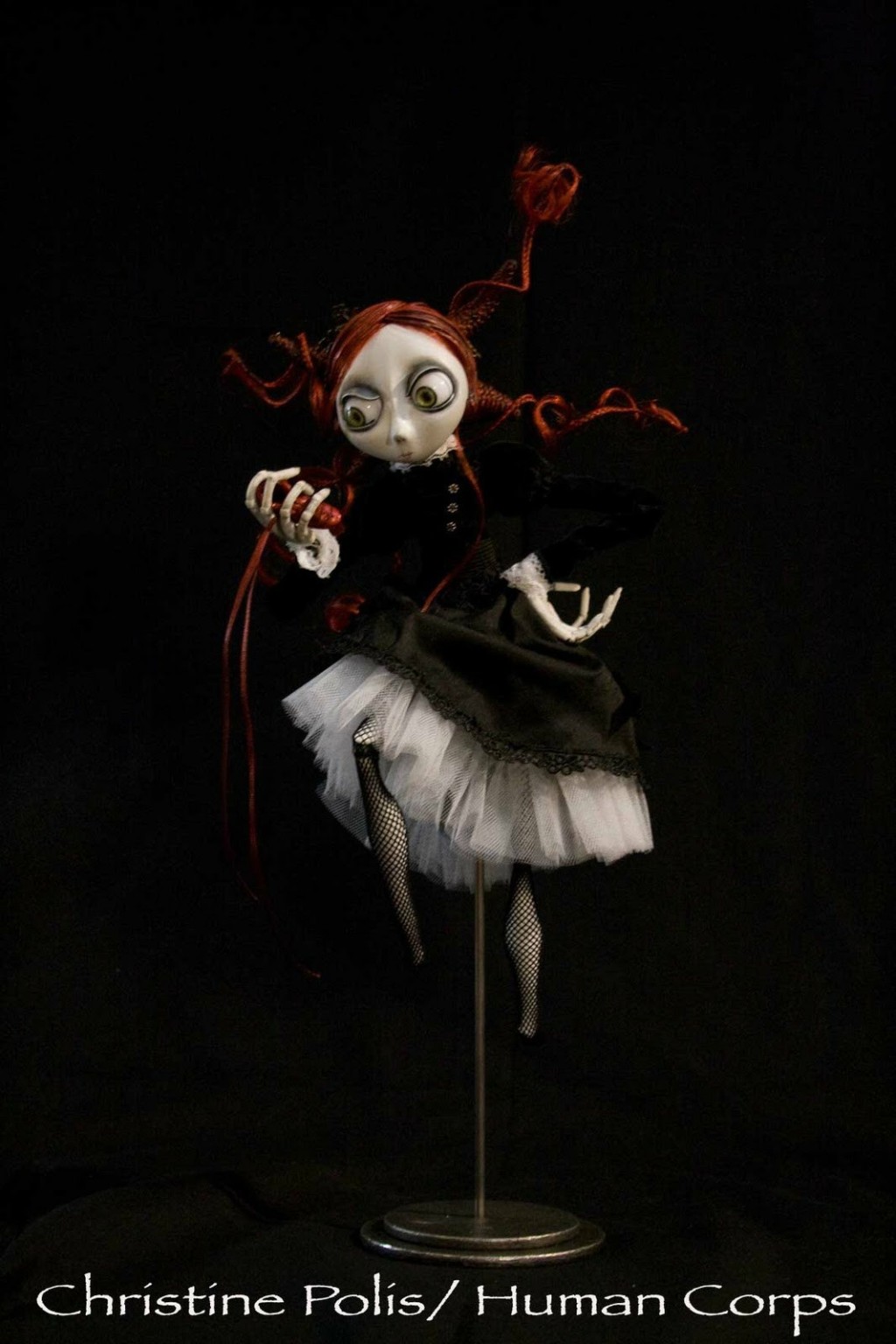 freak》来自比利时的christine polis最初是一位定格动画人偶师,自从