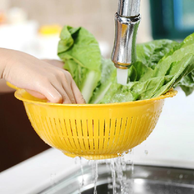 日本进口小号洗菜盆沥水盆滤水果蔬菜篮塑料筛水碗滴水淘米筐