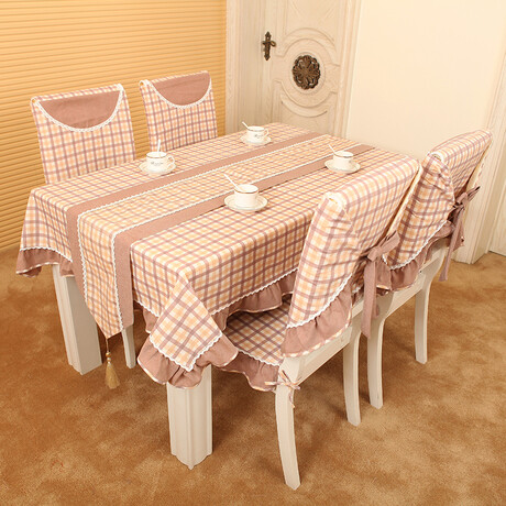 小米格子看着满有田园风的感觉,褶皱花边很漂亮,颜色上选择了牵手棕色