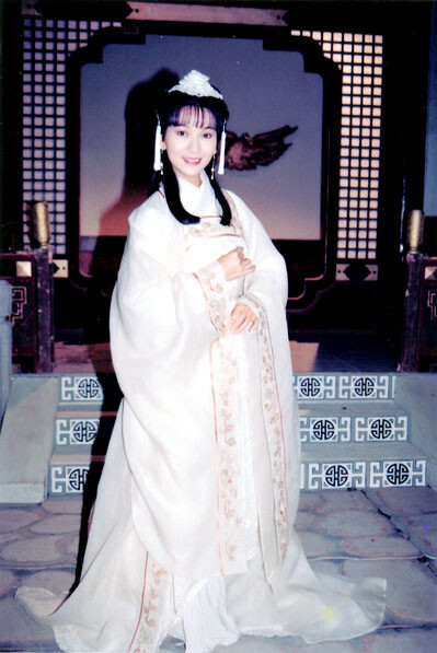 【那些古装戏里的美人】赵雅芝《秦始皇与阿房女》,这张肿么感觉有点