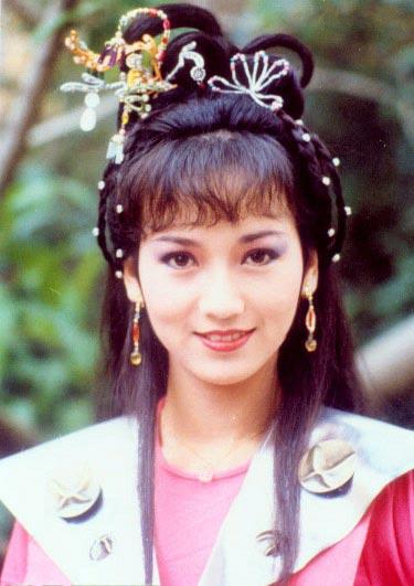 【那些古装戏里的美人】赵雅芝《秦始皇与阿房女》,这部剧没看过,收着