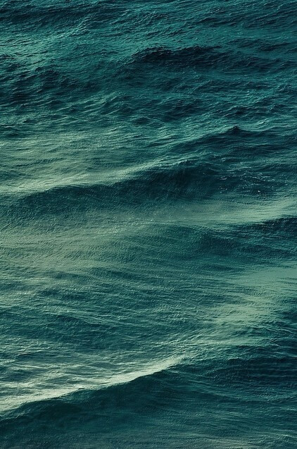 静水流深.与君共勉.