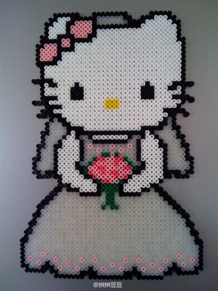 hellokitty变异造型 更多kitty拼拼豆豆造型及图纸请查看上下微博 #拼