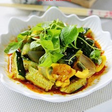 荆芥黄瓜拌变蛋http://www.hxmeishi.com/jiachang/4952.html