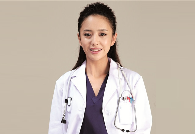 产科医生佟丽娅发型