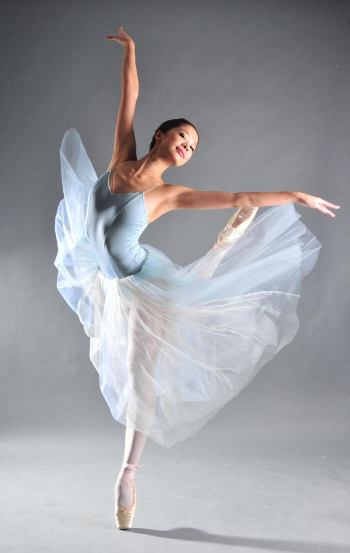 芭蕾 光圈下的美丽舞者