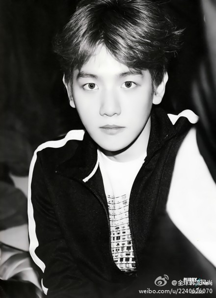 exo边伯贤德国写真.高音担当,魅力爆发.是你的男神吗?cr:logo