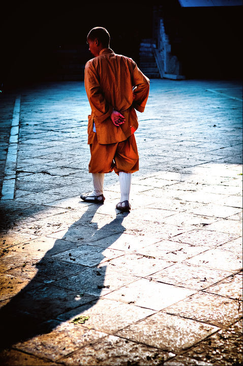 白马寺僧人图片