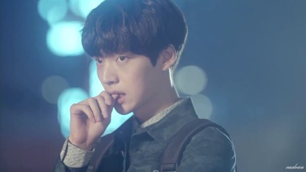 【aagban 图片#安宰贤 the space between mv 截图 拼图 颜值爆表