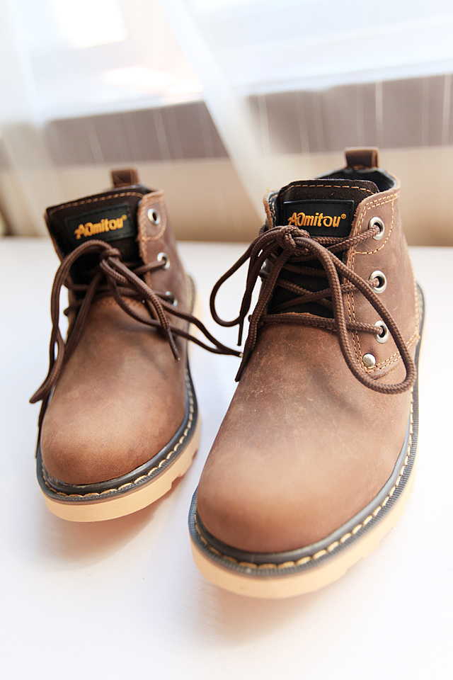 潮感十足的纯牛皮大头鞋,短靴,上脚舒服保暖,跟脚显瘦,防滑耐磨鞋底