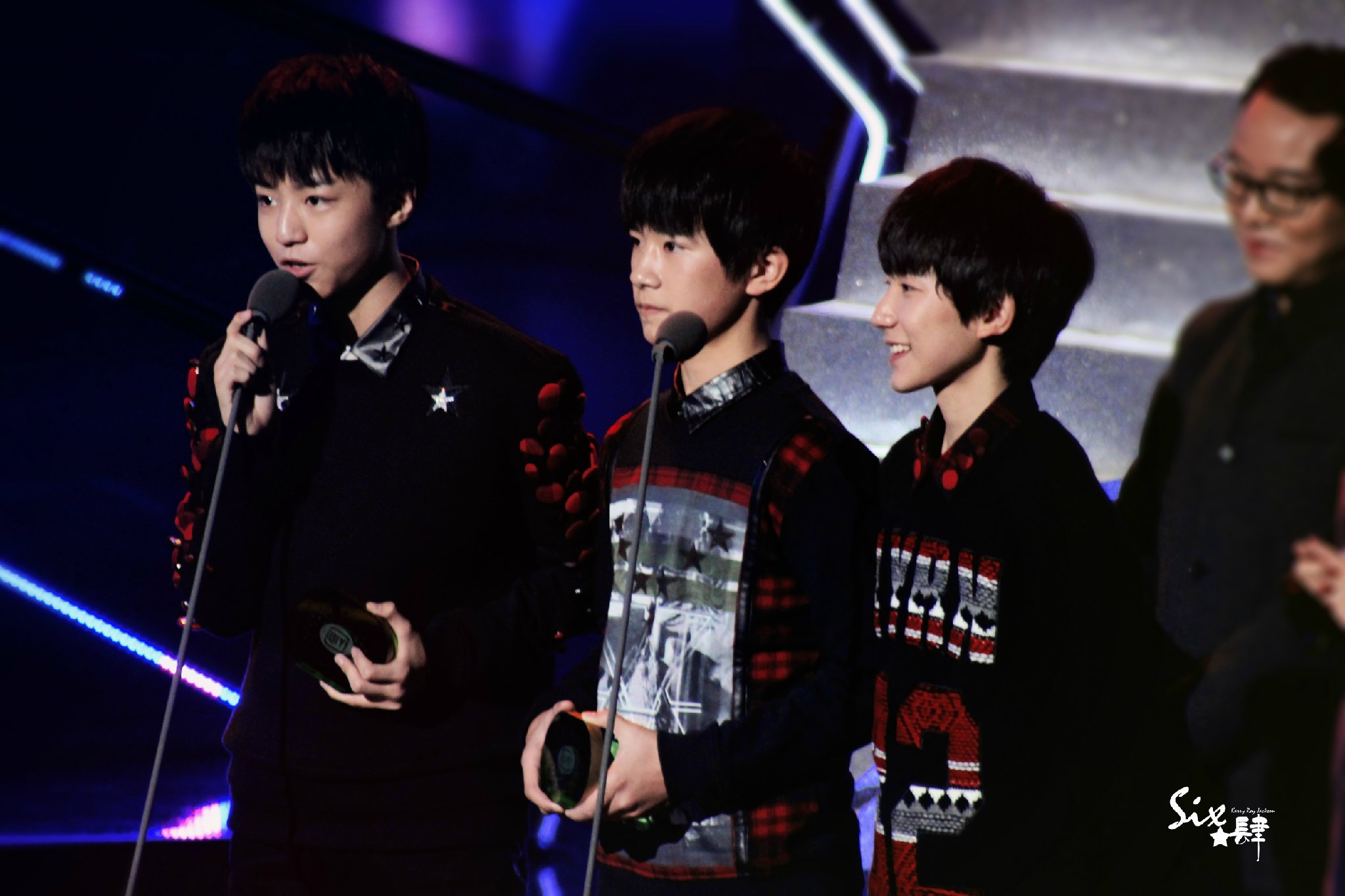 tfboys 尖叫2015爱奇艺之夜