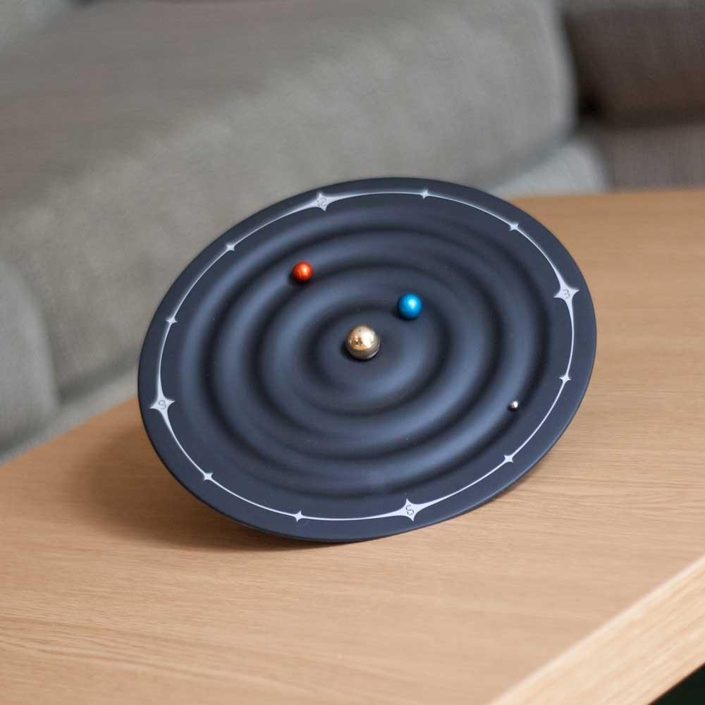 创意家居行星钟表银河磁力挂钟日本惑星静音时钟客厅个性艺术壁钟