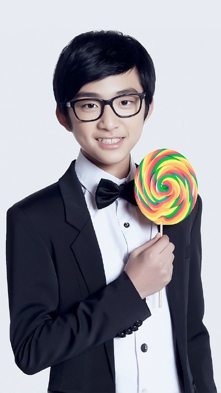 刘志宏# #男神执事团# 【手机,电脑壁纸】保管你内心甜腻腻的小秘密