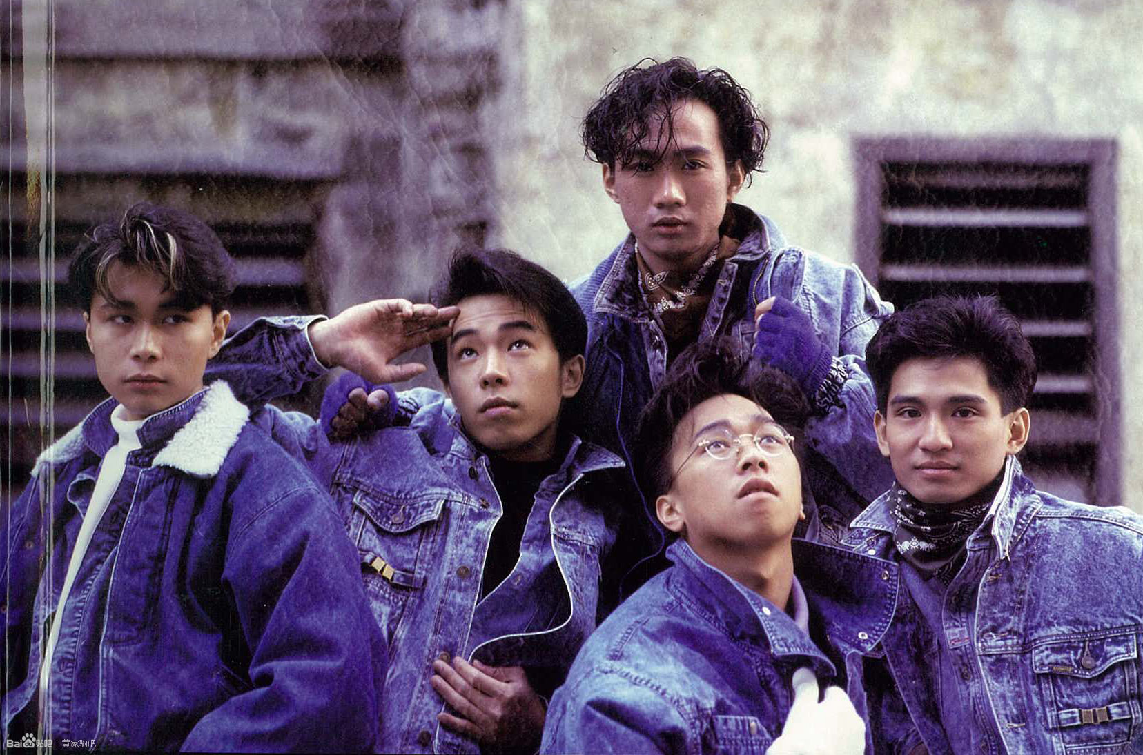 《真的beyond历史》和《追忆黄家驹》扫描