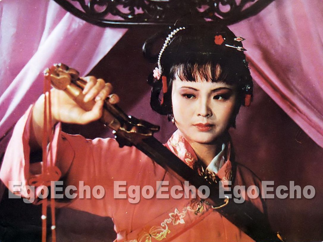 尤三姐自刎. 揉碎桃花红满地,玉山倾倒再难扶!