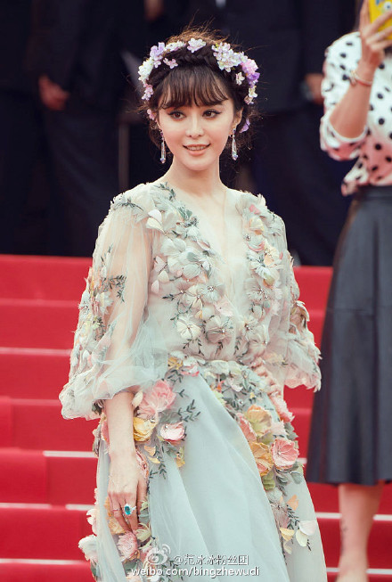 范冰冰戛纳# 花仙子美图在整理中.小编争取今晚发微盘