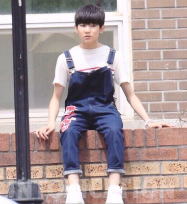 tfboys韩国之行王源同款牛仔背带裤复古牛仔哈伦背带裤森女系裤子