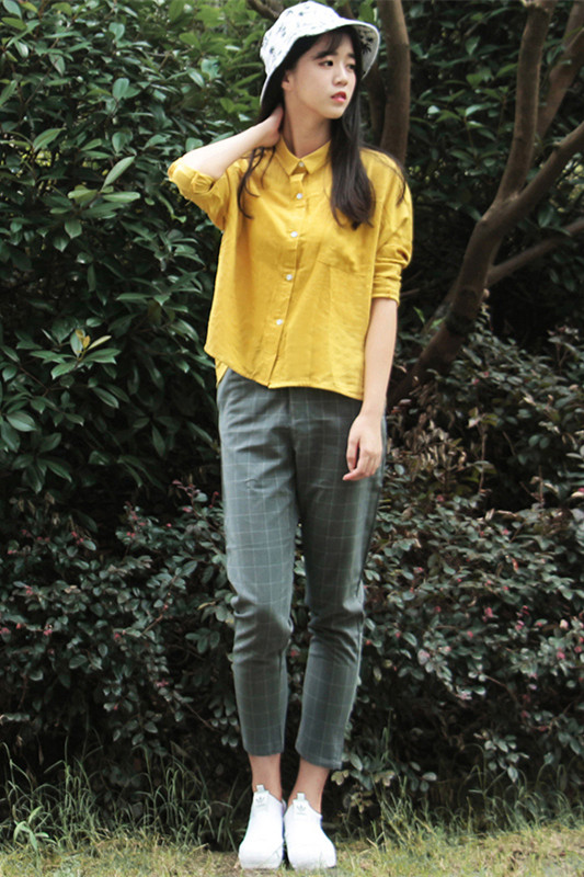 姜黄色和墨绿色的搭配.