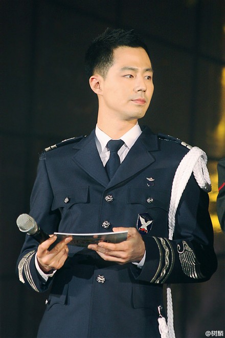 腹有诗书气自华#赵寅成