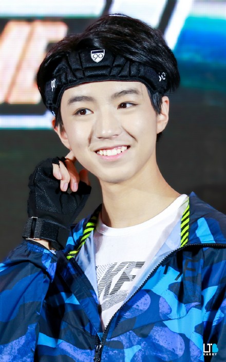 王俊凯# 我宣布王俊凯是这个世界上露额头最可爱的男孩子(.ˇ66ˇ)