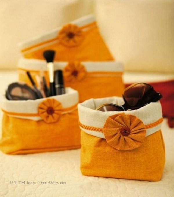 比如化妆品,小药箱,小工具箱之类都可以.