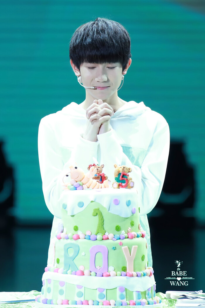 【王源 1108王源的森林小夜曲生日会】#王源15岁首献原创弹唱# #王源