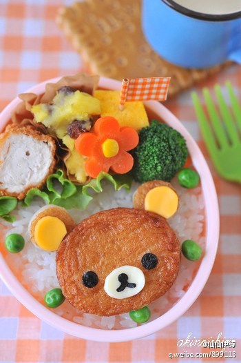 rilakkuma可爱轻松熊便当 原文地址:http/t.cn/sauayv
