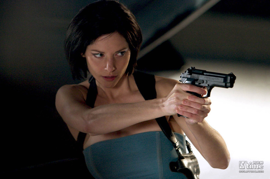jill valentine(西耶娜·盖尔利饰) 出自:《生化危机2:启示录》