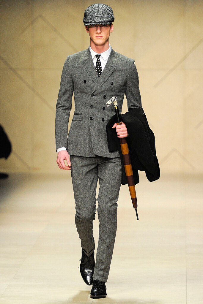 burberry prorsum 2012秋冬男装系列,将干练军装传统与精良贴身剪裁