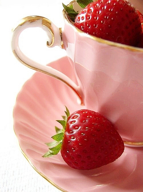 粉色杯 草莓