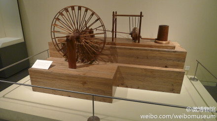 据《后汉书 杜诗传》和元代王祯《农书》立轮水排,按1:10制作.