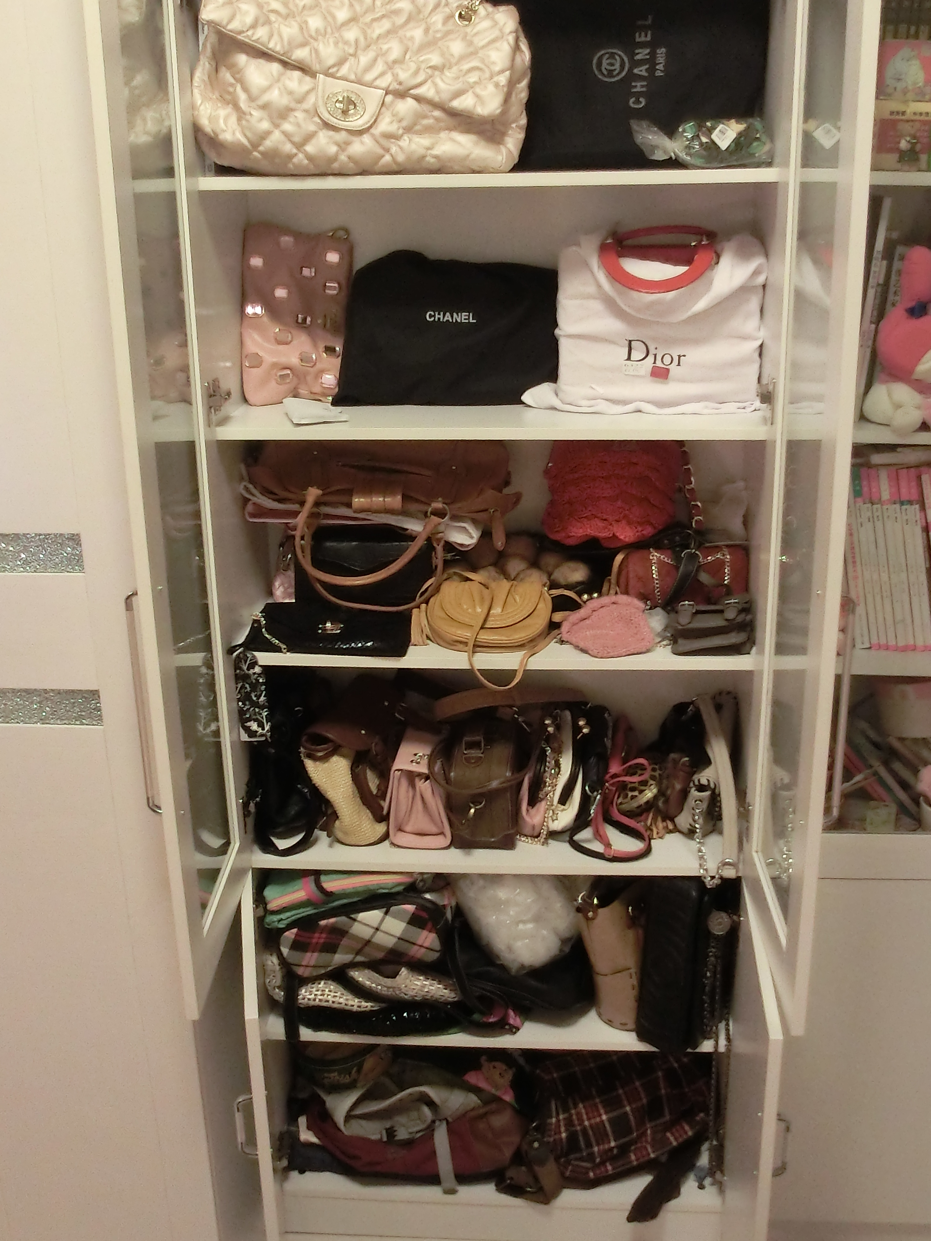 能拥有一柜的包,多美好