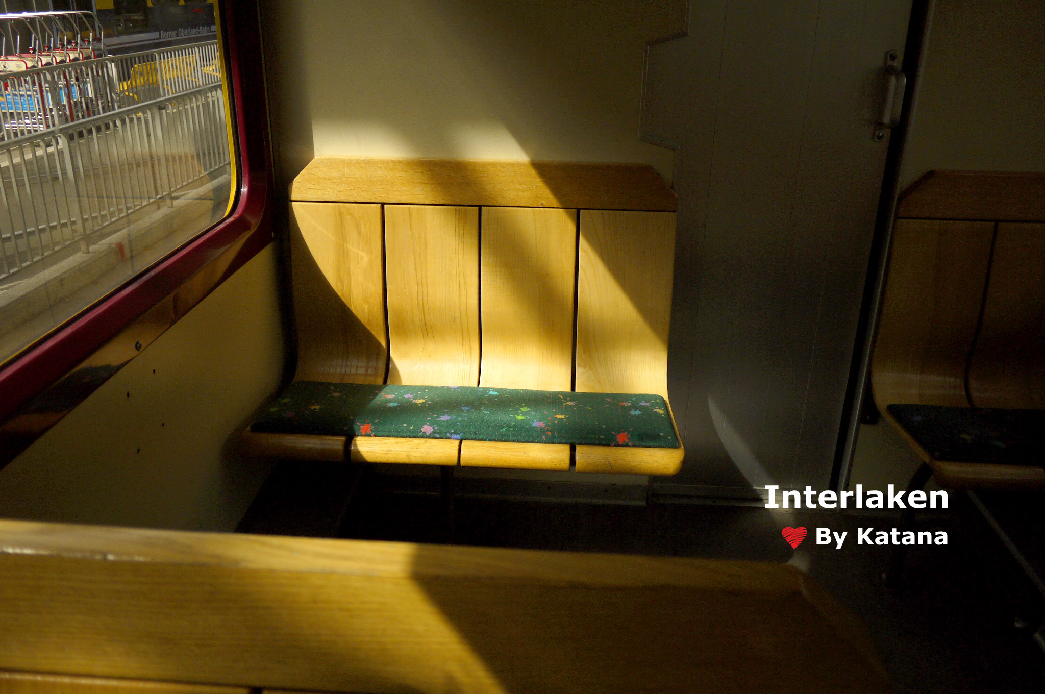 上山的小火车,车厢,暖暖的