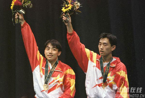 我国乒乓球运动员刘国梁/孔令辉在本届奥运会上获得乒乓球男子双打
