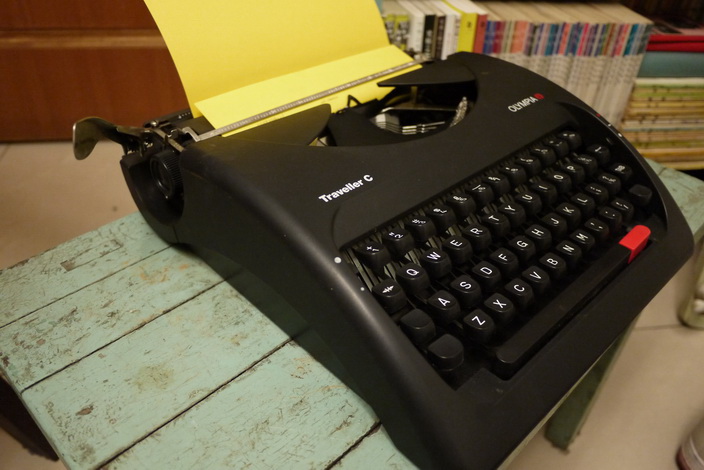 黑色olympia traverller c 英文打字机