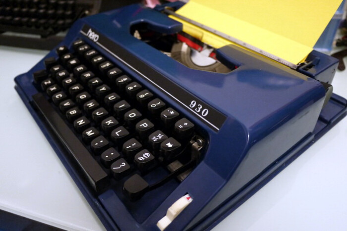 80年代国产HERO老式英文打字机深蓝色特别版