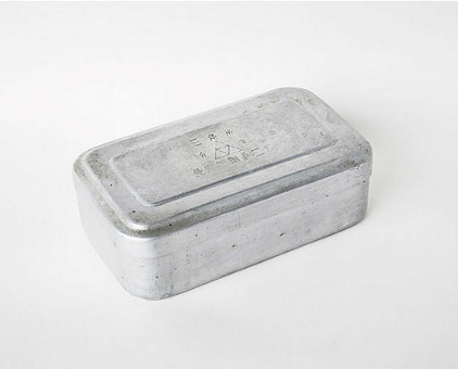 三角牌大号铝饭盒."京"制牌饭盒,对两代人都有特殊记忆的旧物.