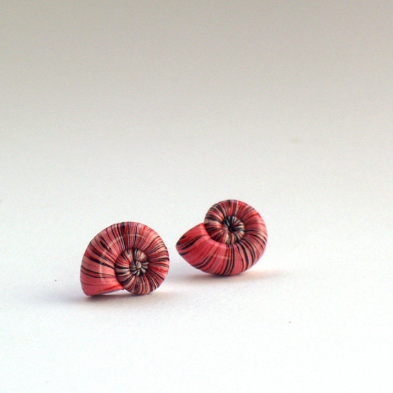 西班牙独立设计师作品粘土彩纹海螺耳钉