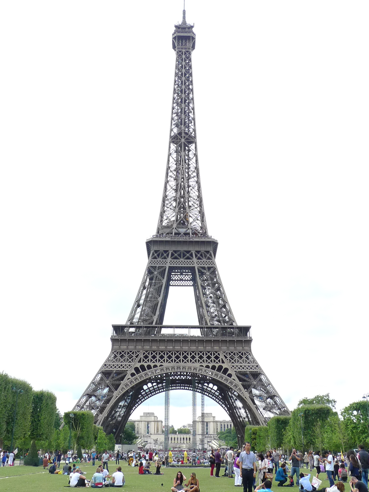 巴黎铁塔真实图片