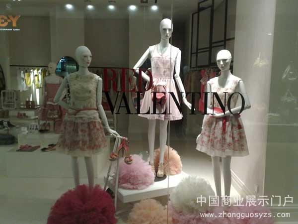 e.d valentino品牌橱窗设计