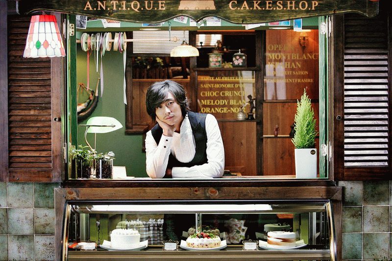 antique《西洋古董洋果子店》如果回家的路上有一家这样的蛋糕店,站在